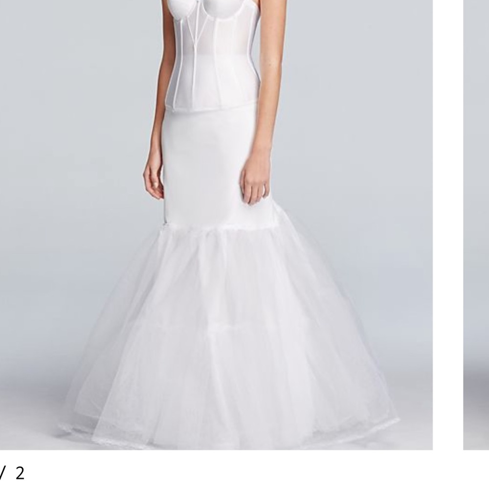 David’s Bridal A-Line/Fit and Flare Slip. Size Large.